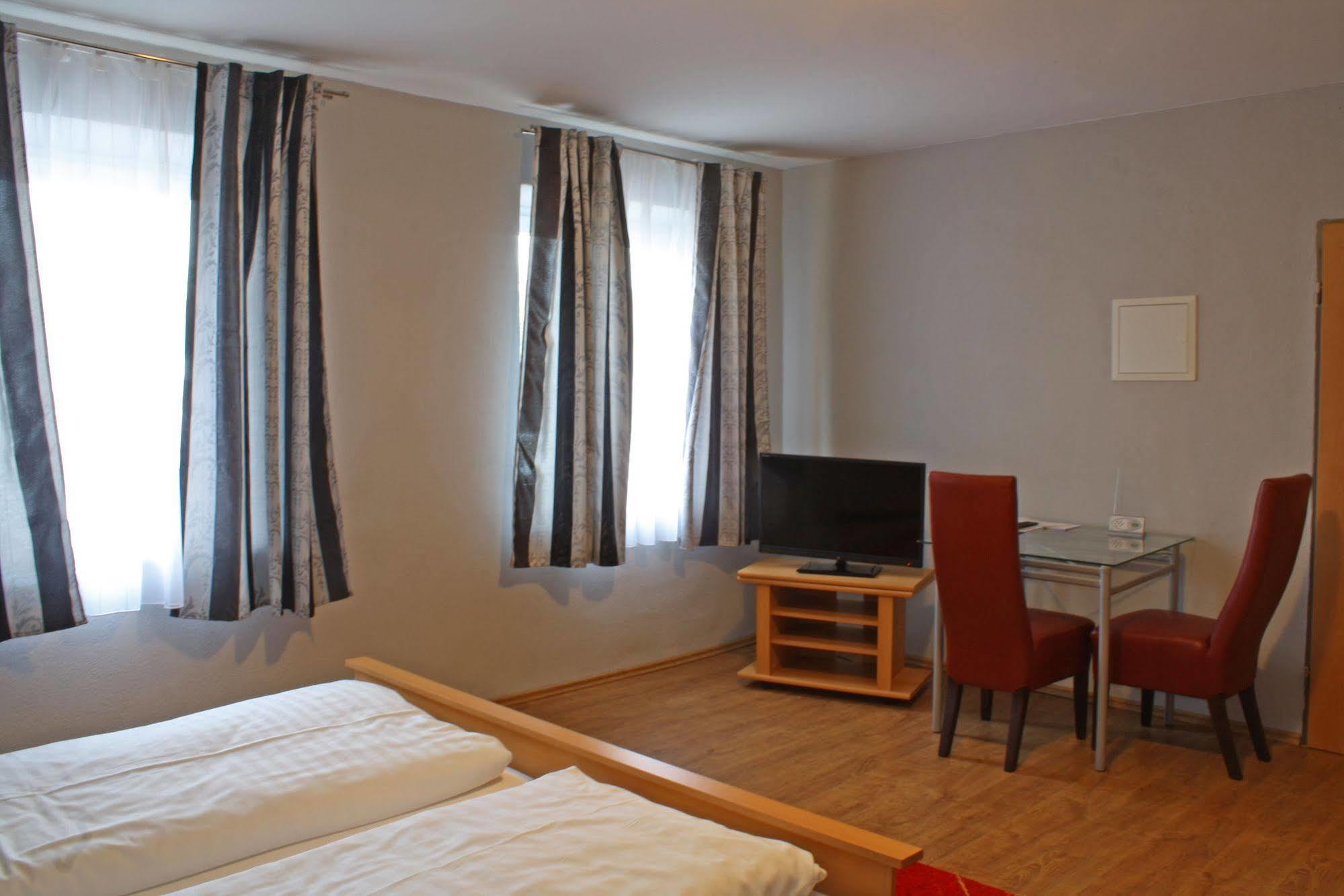 Hotel Cristallo Landshut Exterior photo